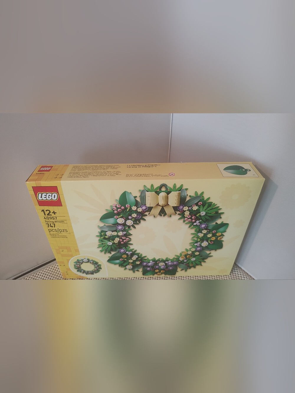 Lego 40957 Spring Wreath NWT Building Toy Set Easter Holiday - Picture 2 of 4